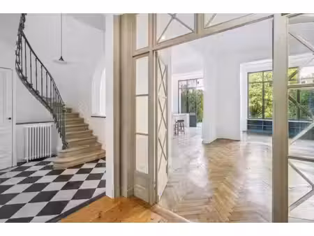 bordeaux - hôtel particulier entre la place gambetta et le quartier saint seurin