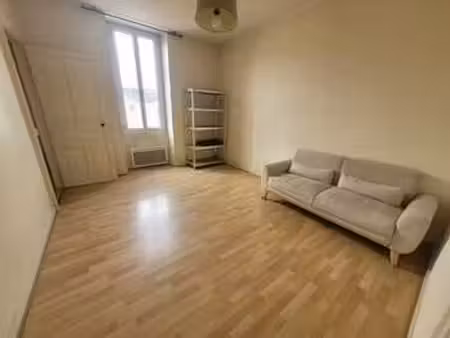 location appartement 3 pièces à angers (49000) : à louer 3 pièces / 50m² angers