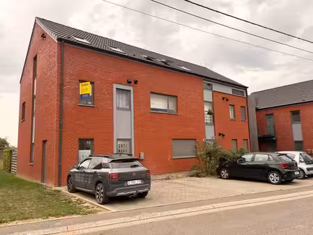 duplex 2 chambres situé rue du mont falise