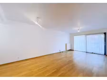 studio spacieux avec balcon à koekelberg