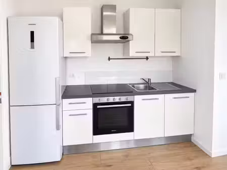 location meublée appartement 3 pièces 63 m² à vaulx-en-velin (69120)  890 €