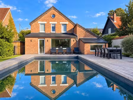 villa meublée avec piscine