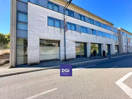 local commercial à vendre