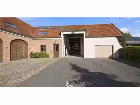 atelier à louer à deerlijk pour € 1.990