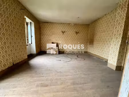a vendre appartement t2 à rénover avec terrasse et cave à mi