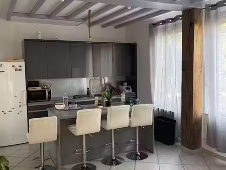 maison entièrement rénovée au centre du village
