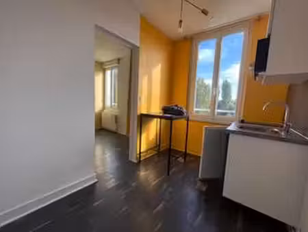 location appartement t1 à ploërmel (56800) : à louer t1 / 18m² ploërmel