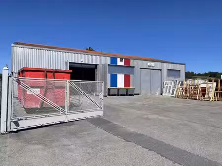 local d'activités à louer