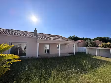 les sorinieres : maison contemporaine au calme avec 3 chambr