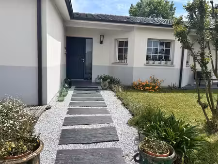 magnifique maison  écologique  à ambares et lagrave