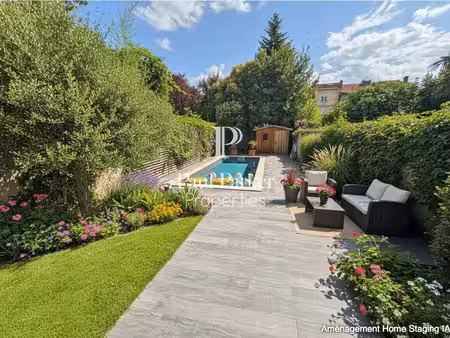 bordeaux -bastide belle maison familiale de caractère avec jardin et piscine