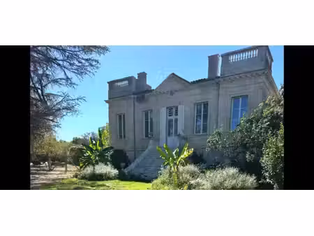 aux portes de bordeaux — domaine confidentiel de 12 5 ha  642 m² habitables  dépend