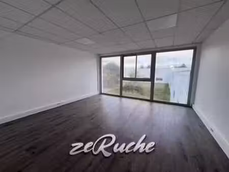 vente bureaux et commerces à douvres-la-délivrande (14440) : à vendre / douvres-la-délivra