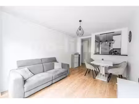 appartement 54m2 traversant séjour 2 chambres lumineux
