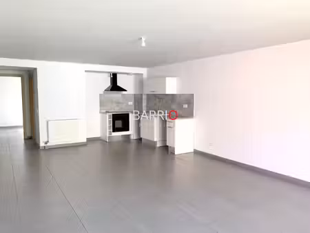 port vendres: appartement t3 avec terrasses et parking couvert