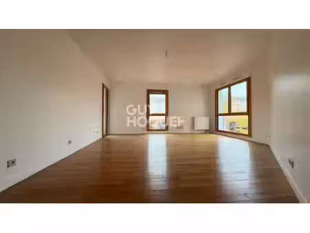 appartement 4 pièces 102.28 m2