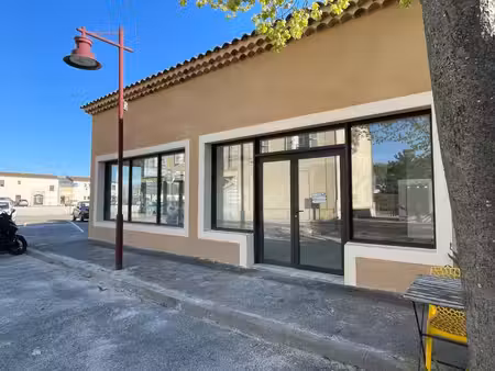 local commercial à louer à coustellet -maubec