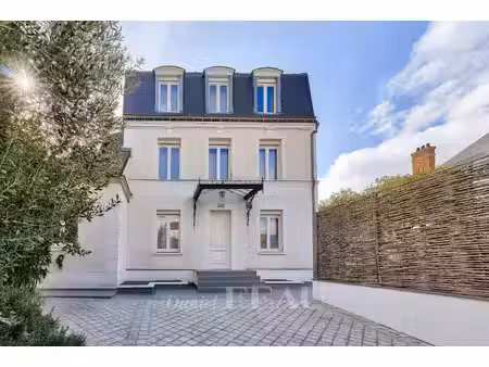 rueil-malmaison - proche centre-ville - parc privé - maison mansart