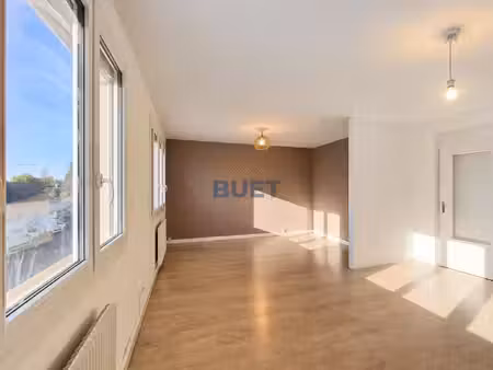 à decouvrir : spacieux appartement t5 avec cave et garage