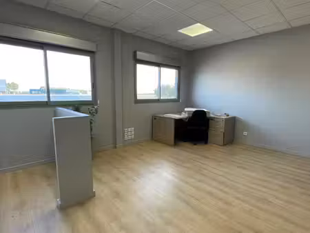 bâtiment professionnel de 560m2