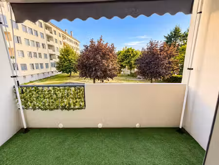 à vendre appartement t4 lumineux avec vue sur les espaces