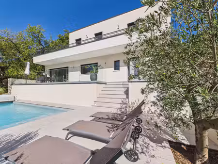 le fontanil cornillon villa contemporaine  piscine et subl