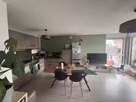 appartement f3 avec terrasse et garage - immeuble bien tenu
