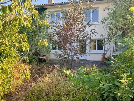 maison aux portes d'angoulême