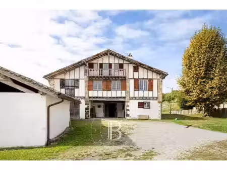 saint-pée-sur-nivelle  ferme labourdine du xvi