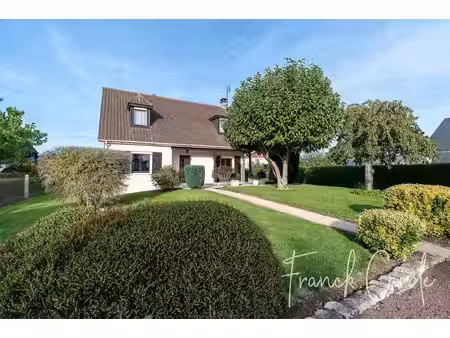 luneray – pavillon traditionnel avec jardin paysagé et magnif
