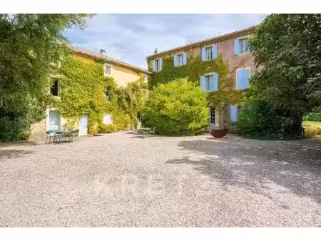un domaine d'exception au fil de la sorgue