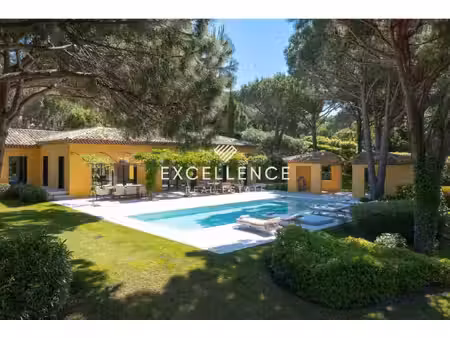 villa pampelonna : villa authentique à vendre à saint-tropez 