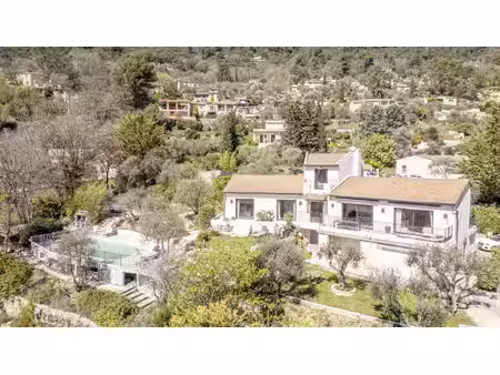 magnifique villa-appartement au calme à vendre au tignet