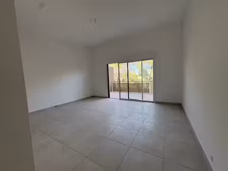 nimes  bel appartement neuf au centre ville 3 pièces disponble de suite