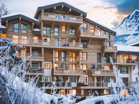 appartement val d isere 5 pièce(s) 198.92 m2
