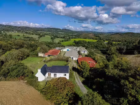 maison isolée sans aucun voisin - vue splendide monts d'arrée