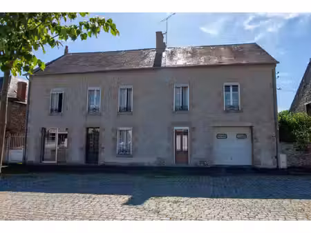ancienne salaison à rénover fort potentiel pour gîte  commerce ou grande maison familiale