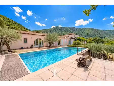 les vans - villa de plain pied 146m² secteur calme et verdoyant  5825m² de terrain ...