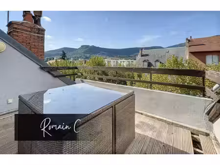 lot de deux appartements: un f4 de 91 m2 et un f2 de 38 m2