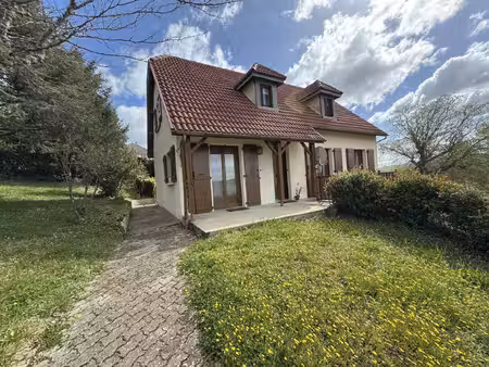 maison t7 dans quartier residentiel avec pisicne et sous sol