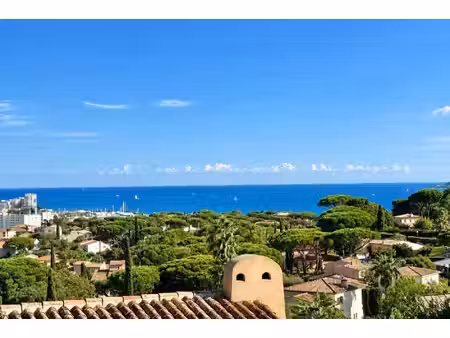 villa avec vue mer à moderniser  terrain piscinable à sainte-m