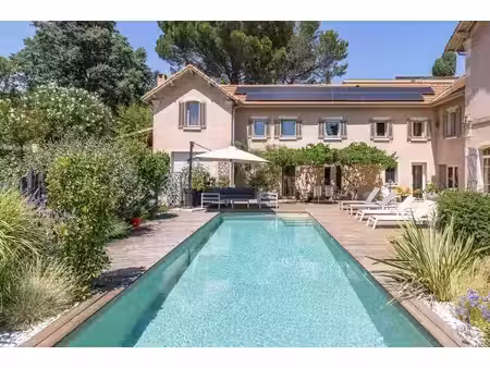 propriété avec vue et piscine à villeneuve les avignon à vendre par notre agence d'isle...
