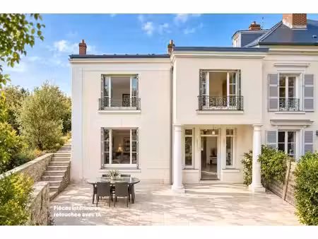 pontoise : comme une maison  duplex de charme 142 m² quartier historique avec terrasse...