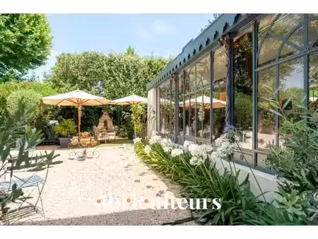 demeure historique de 395 m² dans l'ancien relais de chasse d'albertas en vente à...