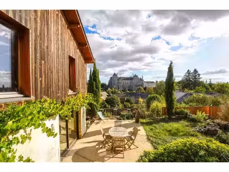 vivre suspendu dans un paysage panoramique