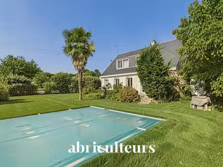 maison baigné de lumière avec piscine et vue dégagé en vente à la baule-escoublac 44500
