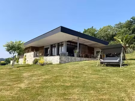 maison d'architecte sur 7000 m² vue panoramique