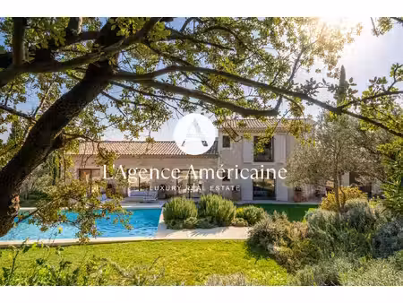 mas provençal entièrement rénové avec vues directes sur le village