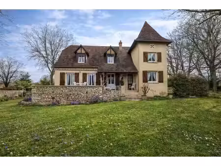 à découvrir sans tarder sur la commune de payrac – superbe maison quercynoise avec fort...
