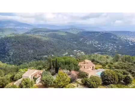 propriete exceptionnelle avec vue panoramique 360º